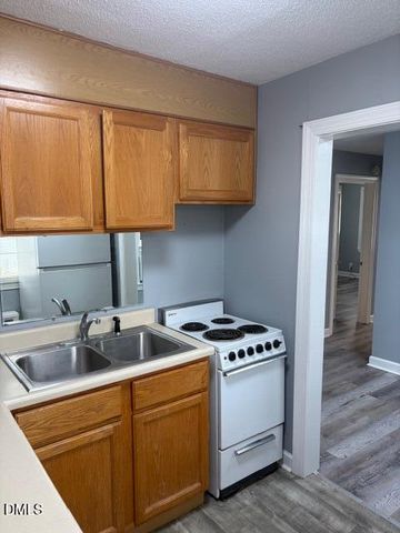 1400 Roslyn Drive Unit 20c, Burlington, NC 27215