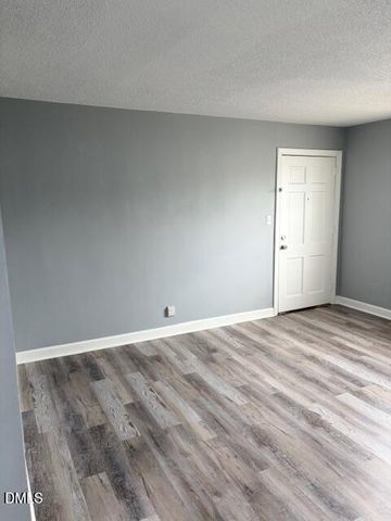 1400 Roslyn Drive Unit 20c, Burlington, NC 27215