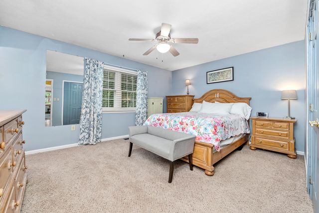 303 Center Park Drive, Florence, KY 41042