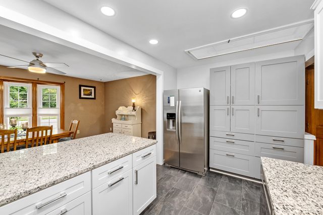 303 Center Park Drive, Florence, KY 41042