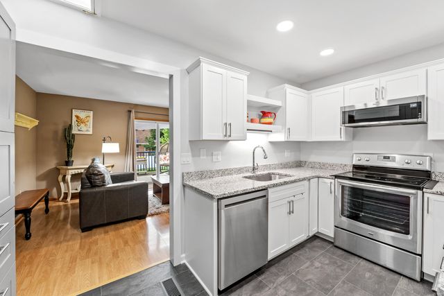 303 Center Park Drive, Florence, KY 41042