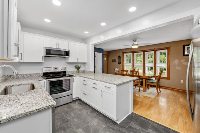 303 Center Park Drive, Florence, KY 41042