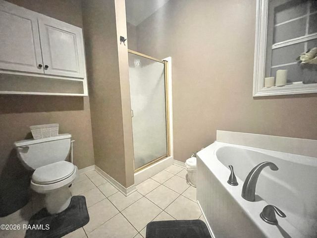 121 Lockridge Drive, Broussard, LA 70518