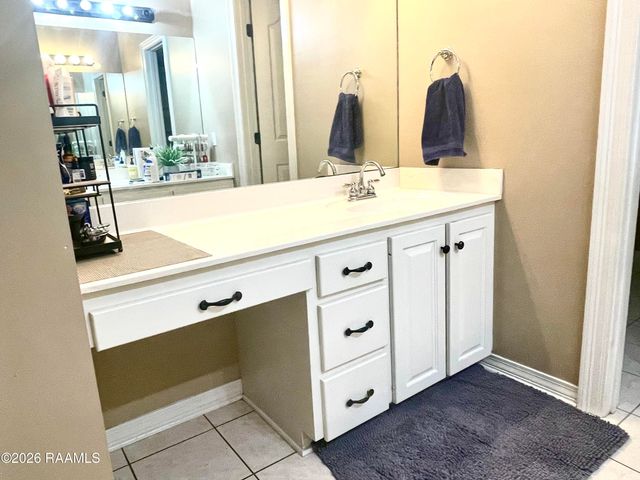 121 Lockridge Drive, Broussard, LA 70518