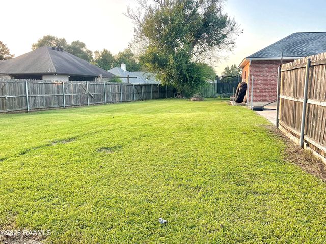 121 Lockridge Drive, Broussard, LA 70518