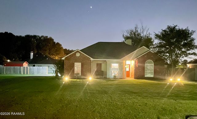 121 Lockridge Drive, Broussard, LA 70518