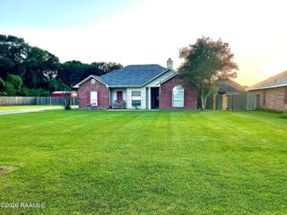 121 Lockridge Drive, Broussard, LA 70518
