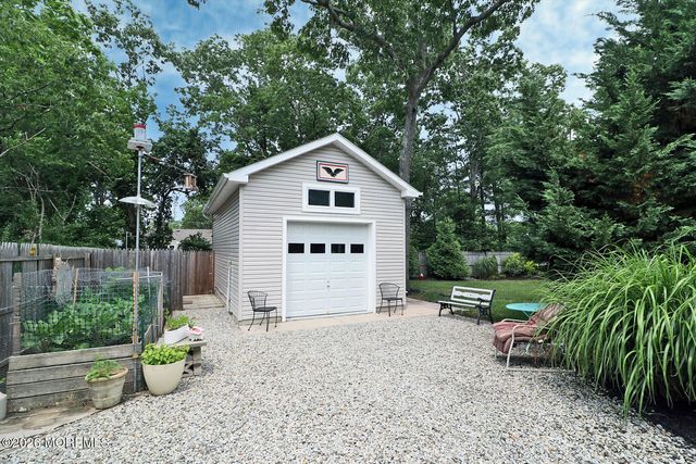 76 Maine Street, Toms River, NJ 08753