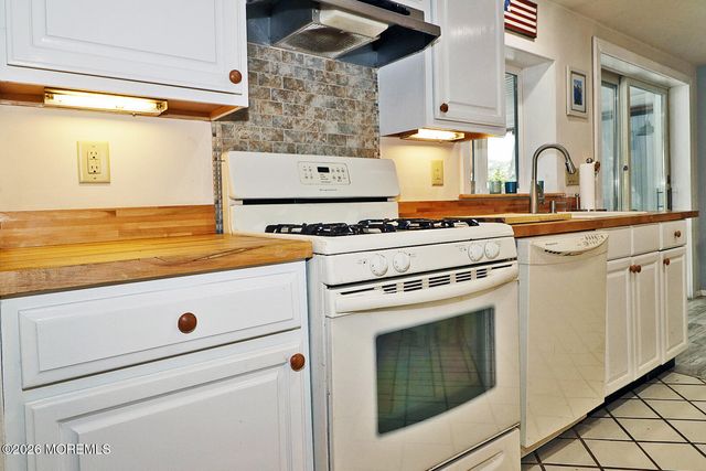 76 Maine Street, Toms River, NJ 08753
