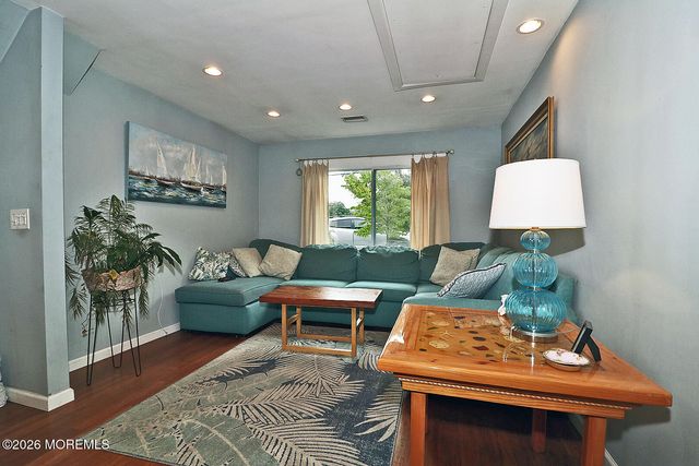 76 Maine Street, Toms River, NJ 08753