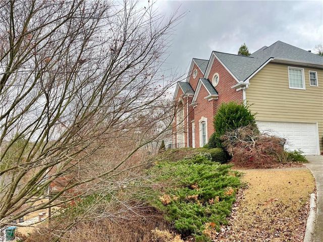 555 Vinings Springs Drive SE, Mableton, GA 30126