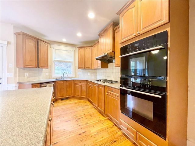 555 Vinings Springs Drive SE, Mableton, GA 30126
