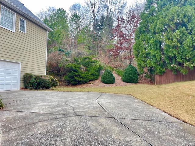 555 Vinings Springs Drive SE, Mableton, GA 30126