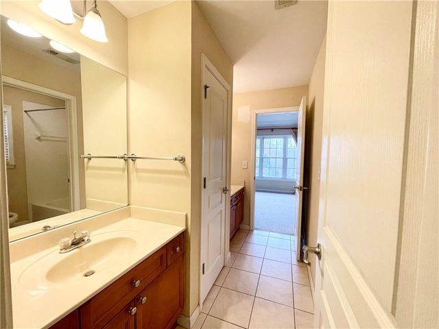 555 Vinings Springs Drive SE, Mableton, GA 30126