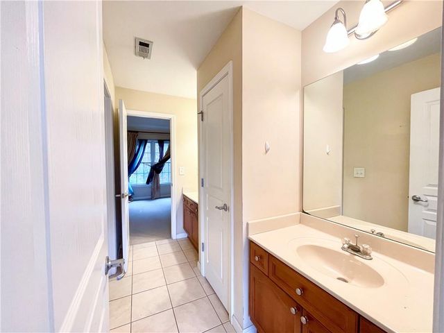 555 Vinings Springs Drive SE, Mableton, GA 30126
