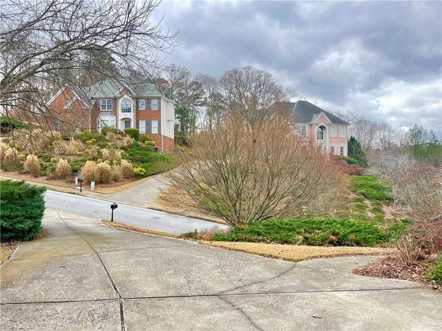 555 Vinings Springs Drive SE, Mableton, GA 30126