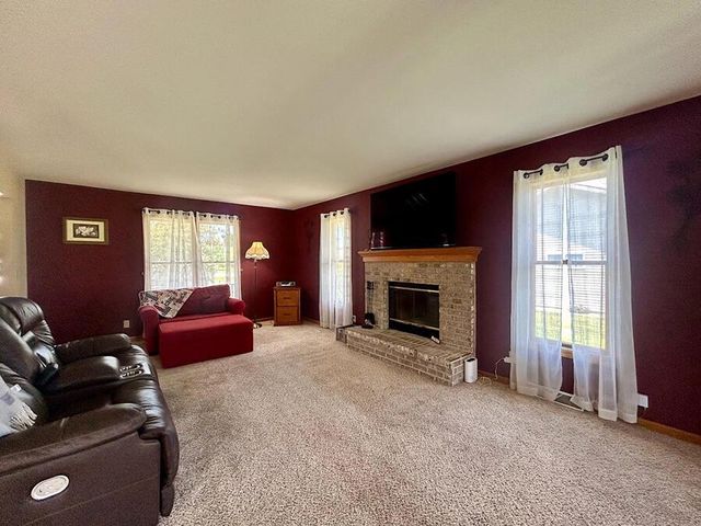 2215 28 th AVENUE, Kenosha, WI 53140