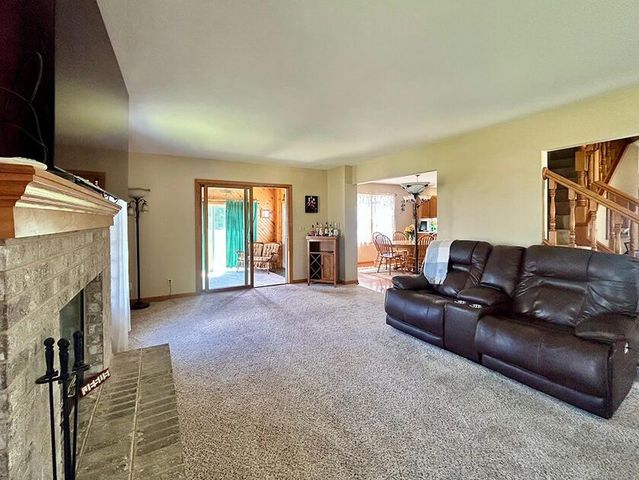 2215 28 th AVENUE, Kenosha, WI 53140
