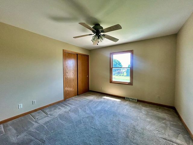 2215 28 th AVENUE, Kenosha, WI 53140
