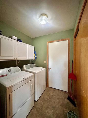 2215 28 th AVENUE, Kenosha, WI 53140