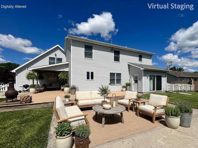 2215 28 th AVENUE, Kenosha, WI 53140