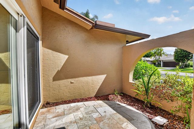 20876 Sugarloaf Lane, Boca Raton, FL 33428