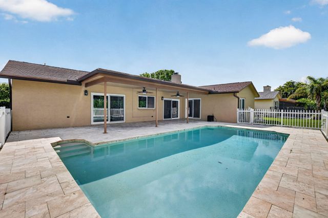 20876 Sugarloaf Lane, Boca Raton, FL 33428