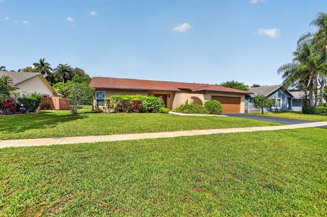 20876 Sugarloaf Lane, Boca Raton, FL 33428