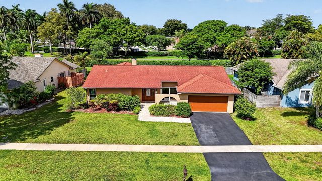 20876 Sugarloaf Lane, Boca Raton, FL 33428