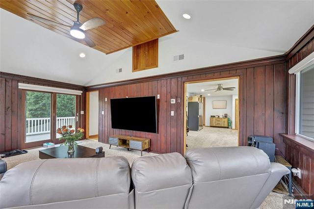 406 High Crest Drive, West Milford, NJ 07480