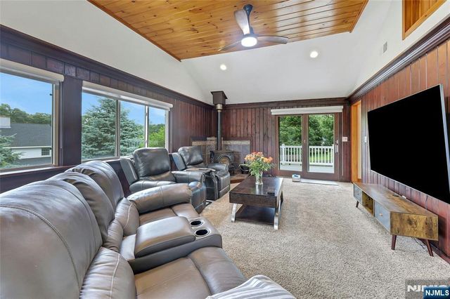406 High Crest Drive, West Milford, NJ 07480