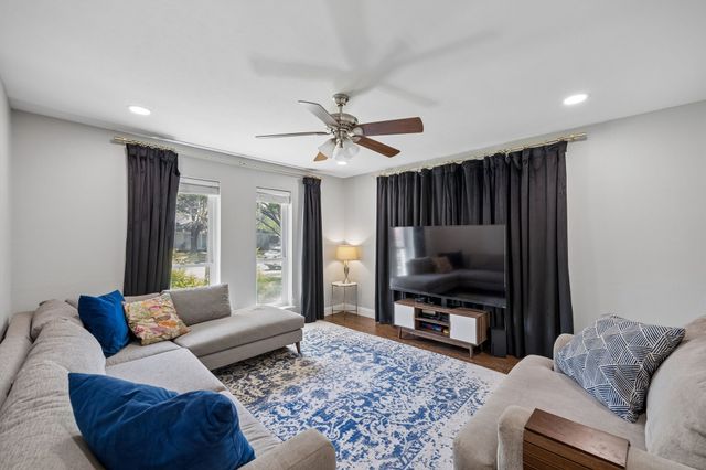 6935 Town Bluff Drive, Dallas, TX 75248