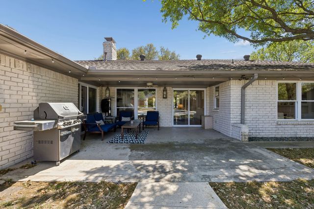 6935 Town Bluff Drive, Dallas, TX 75248