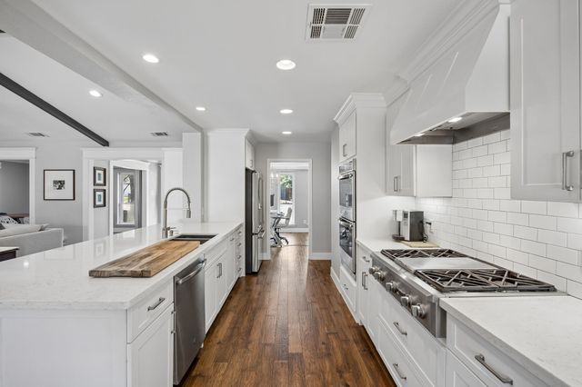 6935 Town Bluff Drive, Dallas, TX 75248