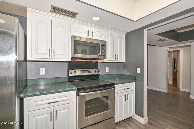 8442 N 48TH Drive, Glendale, AZ 85302