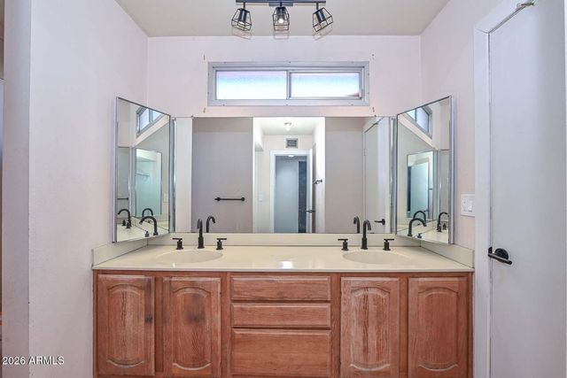 8442 N 48TH Drive, Glendale, AZ 85302