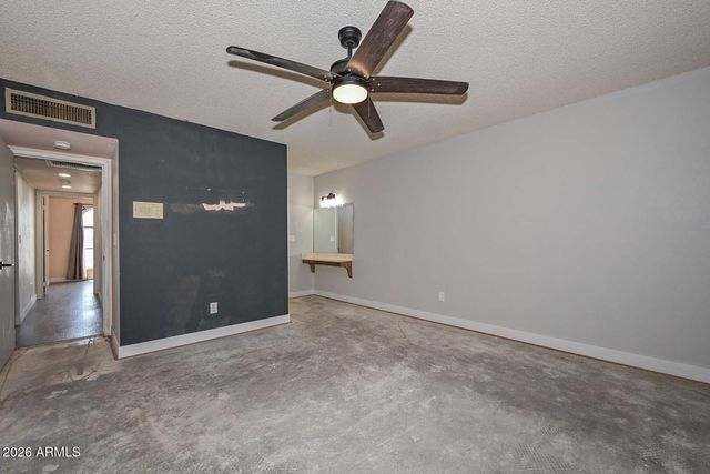8442 N 48TH Drive, Glendale, AZ 85302