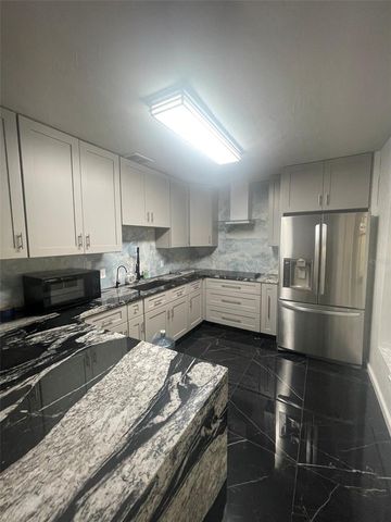 3995 40TH STREET N, St Petersburg, FL 33714