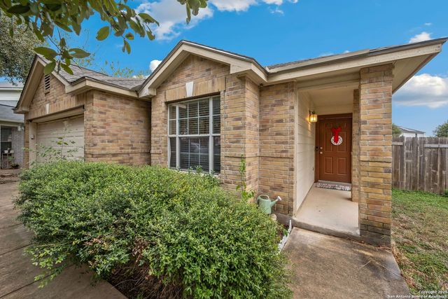 8702 Laguna Falls, San Antonio, TX 78251
