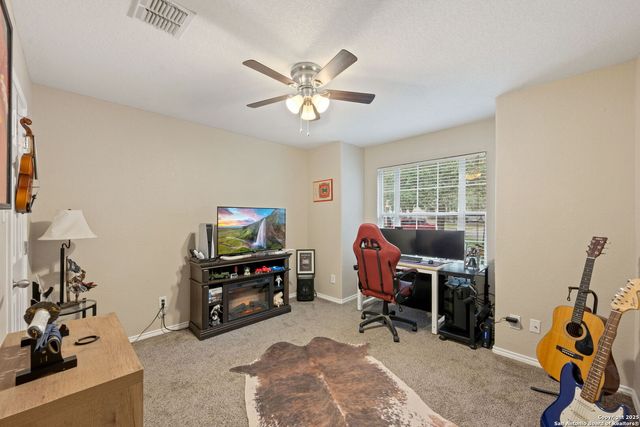 8702 Laguna Falls, San Antonio, TX 78251