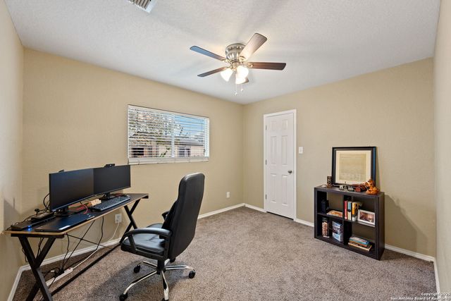 8702 Laguna Falls, San Antonio, TX 78251