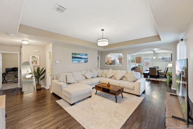 8702 Laguna Falls, San Antonio, TX 78251