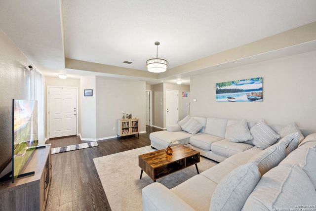 8702 Laguna Falls, San Antonio, TX 78251