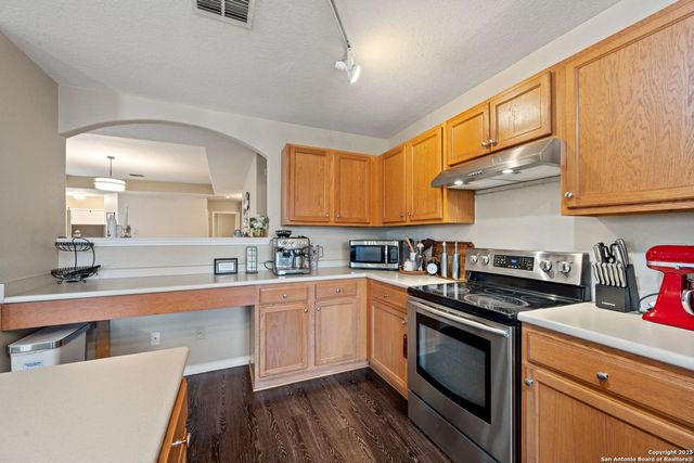 8702 Laguna Falls, San Antonio, TX 78251