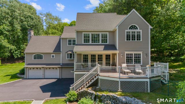 7 Hannah Lane, Monroe, CT 06468