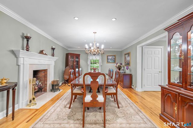 7 Hannah Lane, Monroe, CT 06468