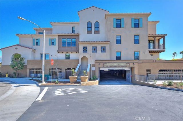 501 W Foothill Boulevard 104, Claremont, CA 91711
