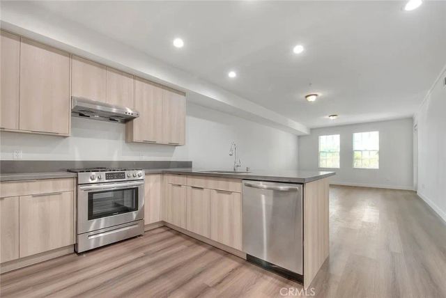 501 W Foothill Boulevard 104, Claremont, CA 91711