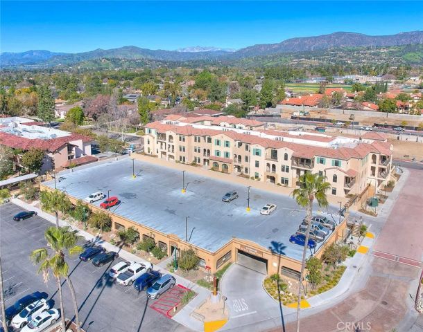 501 W Foothill Boulevard 104, Claremont, CA 91711