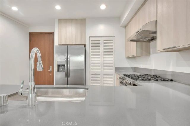 501 W Foothill Boulevard 104, Claremont, CA 91711